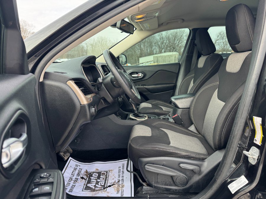 Used 2014 Jeep Cherokee Sport image 15