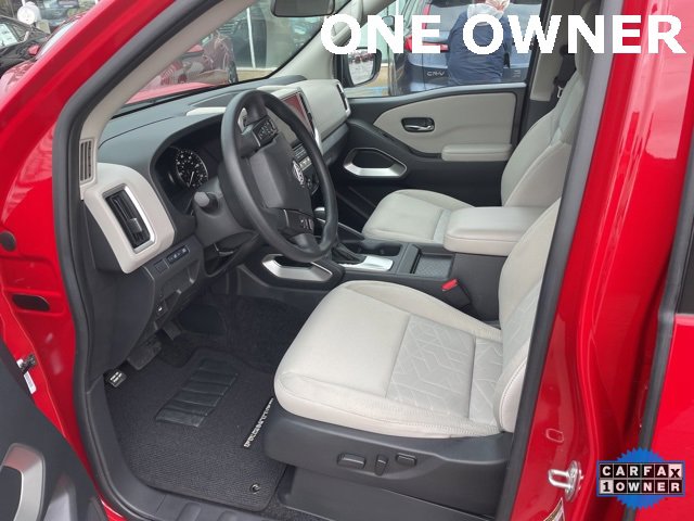 Used 2025 Nissan Frontier SV image 11
