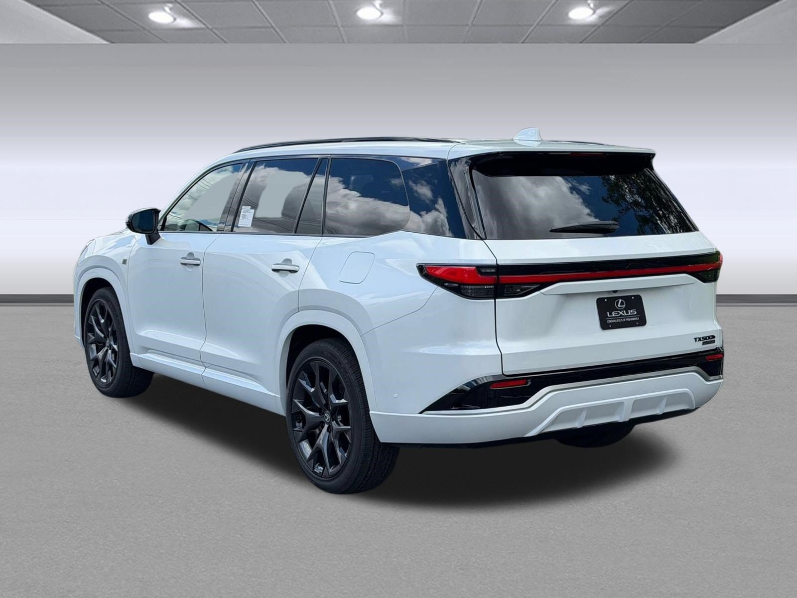 New 2026 Lexus TX 500h AWD image 3