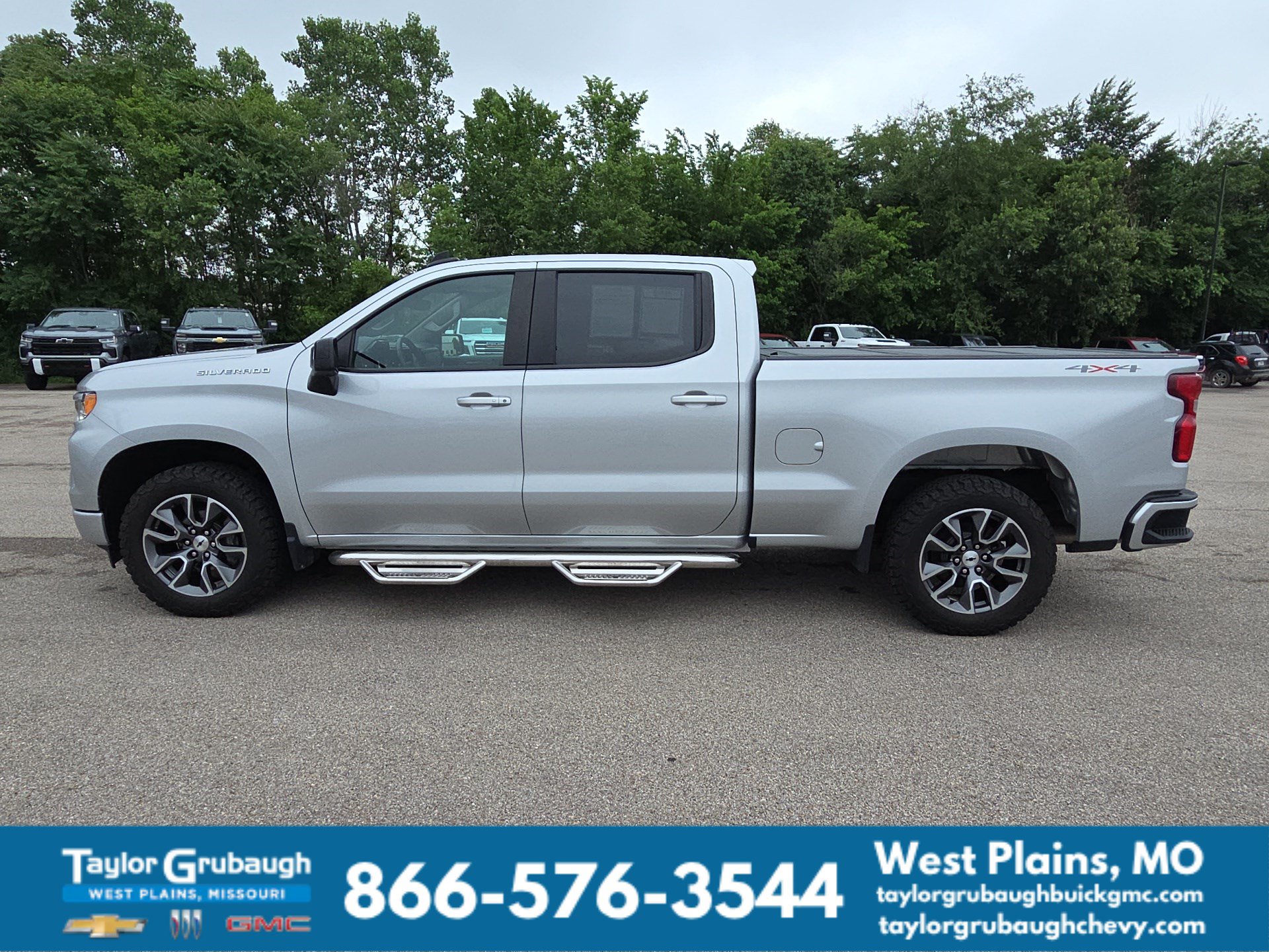 Used 2022 Chevrolet Silverado 1500 RST w/ Convenience Package II AWD/4WD image 5