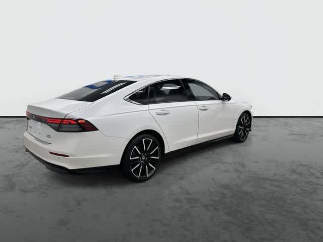 Used 2025 Honda Accord Touring image 4