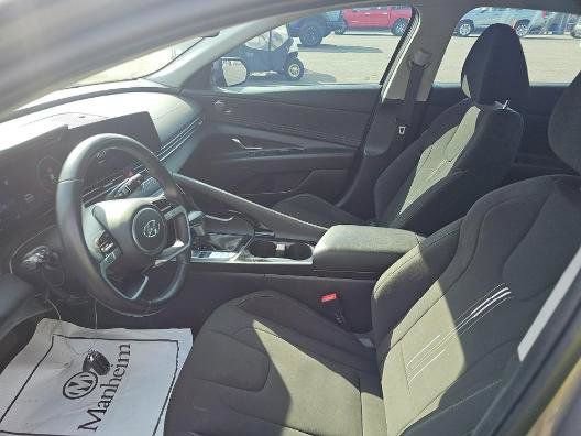 Used 2023 Hyundai Elantra SEL w/ Convenience Package FWD video 2