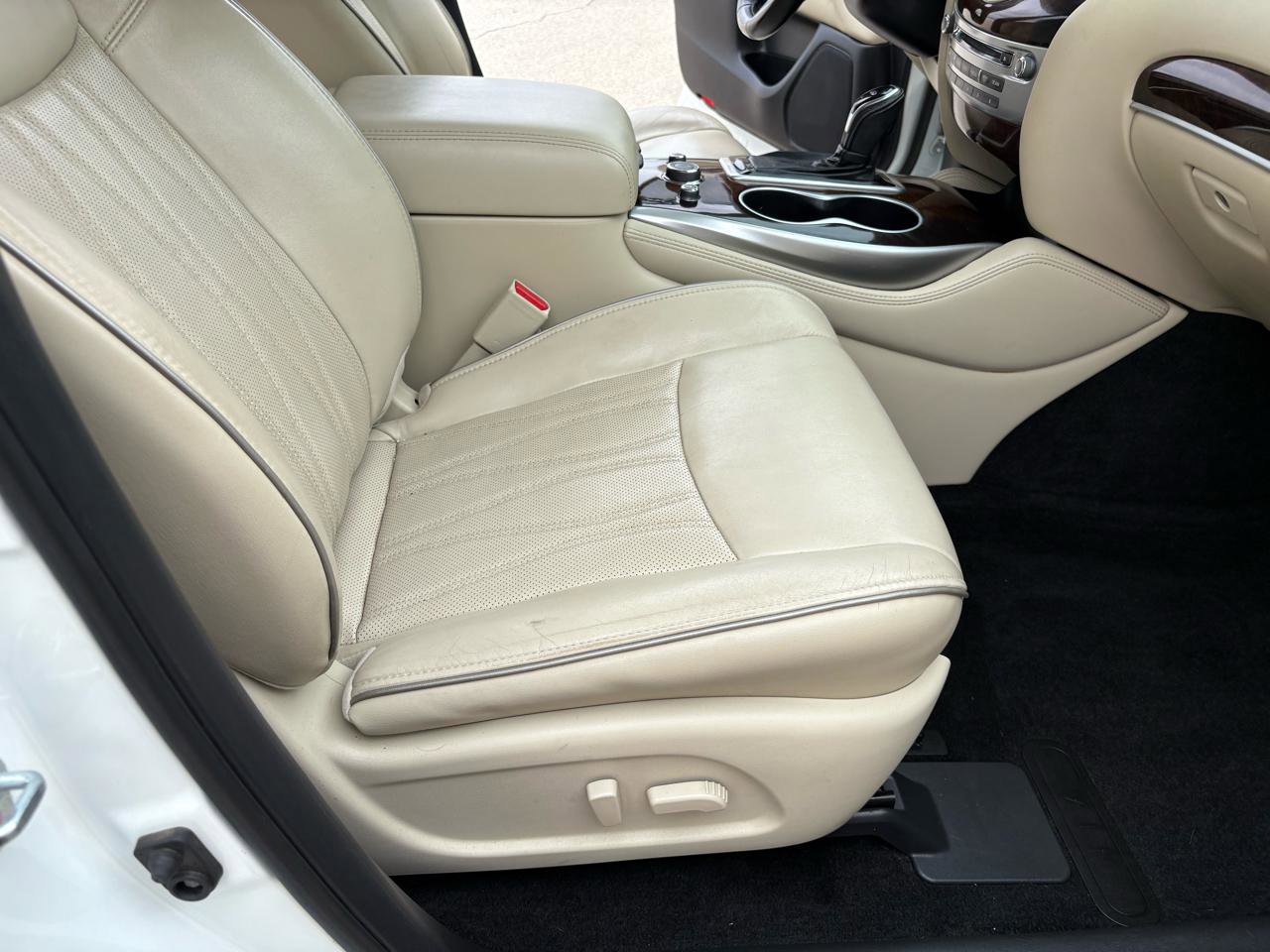 Used 2017 INFINITI QX60 FWD w/ Deluxe Technology Package image 27
