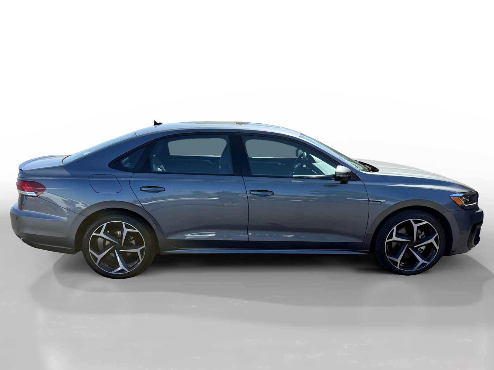 Used 2022 Volkswagen Passat 2.0T R-Line FWD image 6