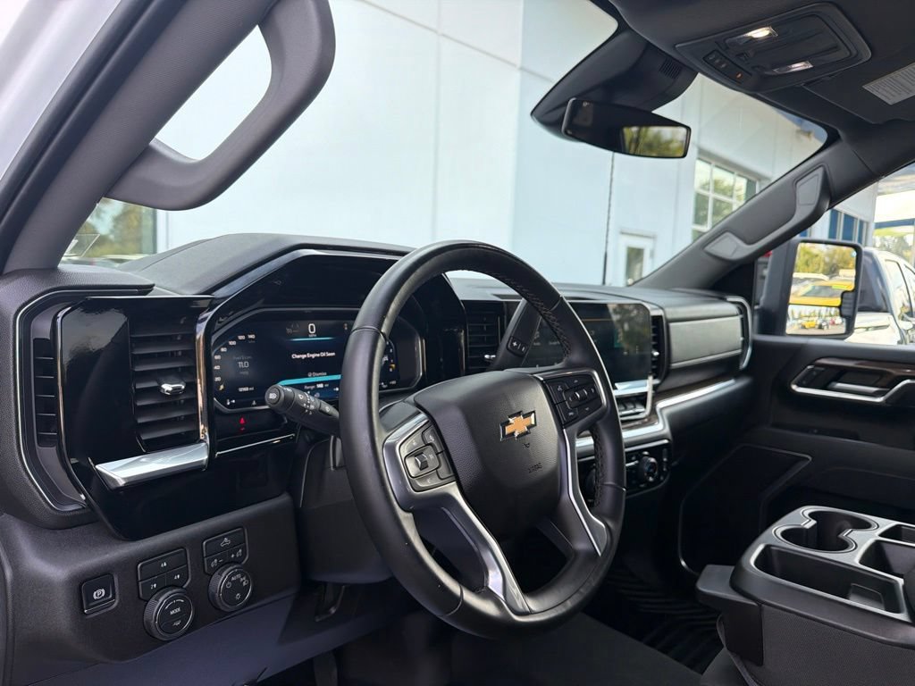 Used 2026 Chevrolet Silverado 3500 LT AWD/4WD image 9