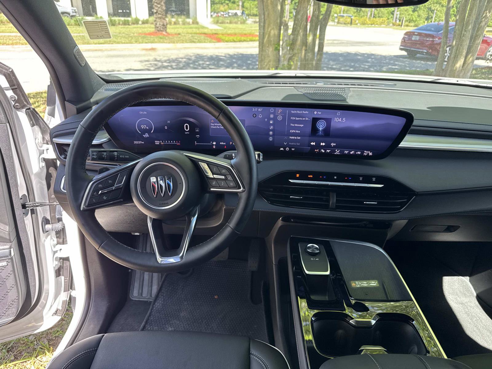 Used 2025 Buick Enclave Preferred FWD image 19