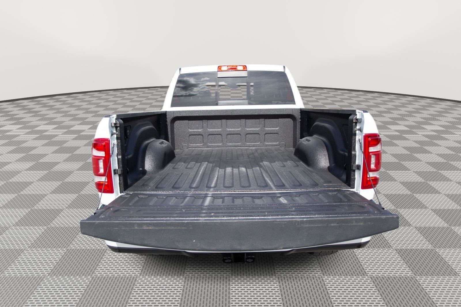 Used 2024 RAM 2500 Laramie AWD/4WD image 7