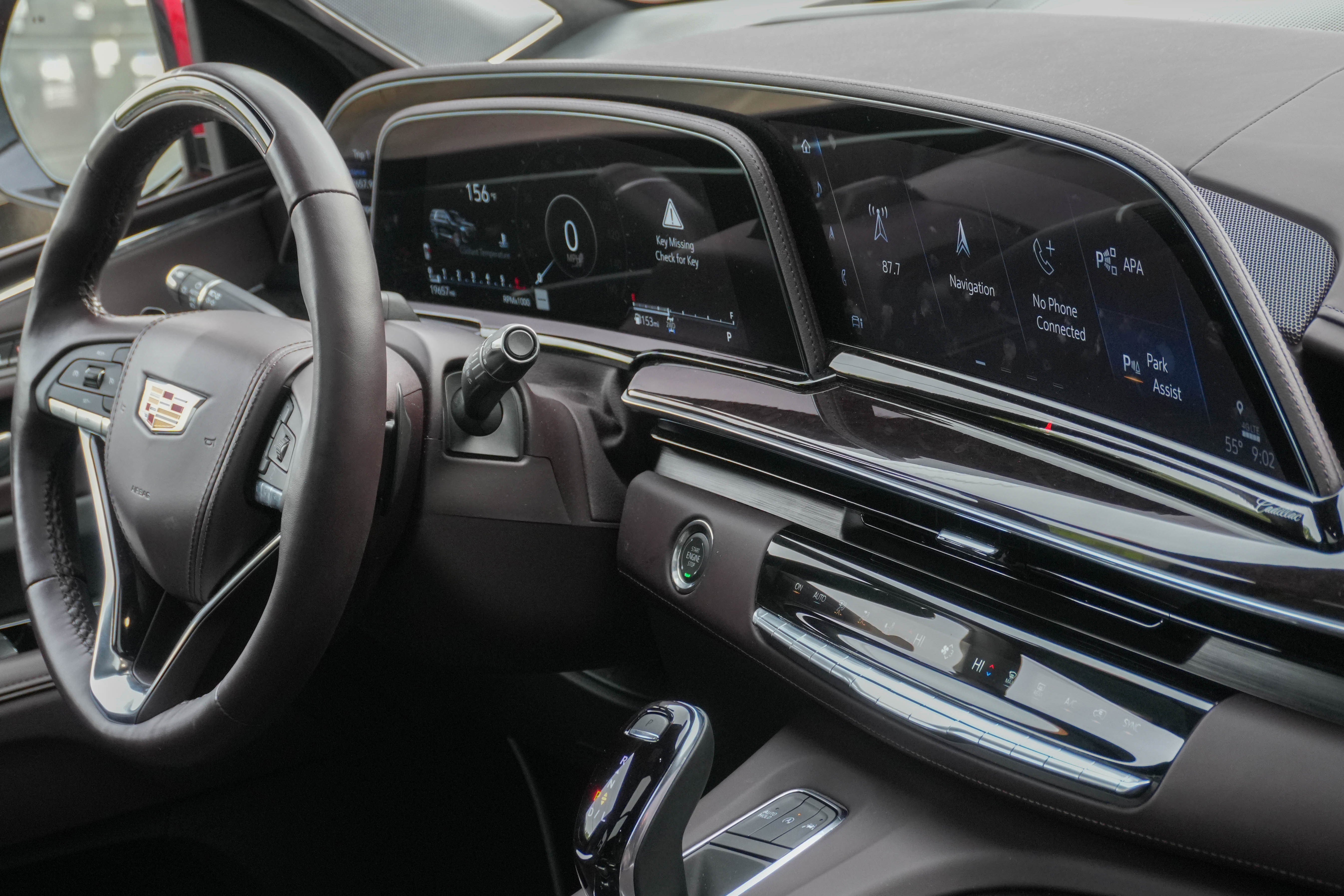 Used 2024 Cadillac Escalade Sport Platinum image 8