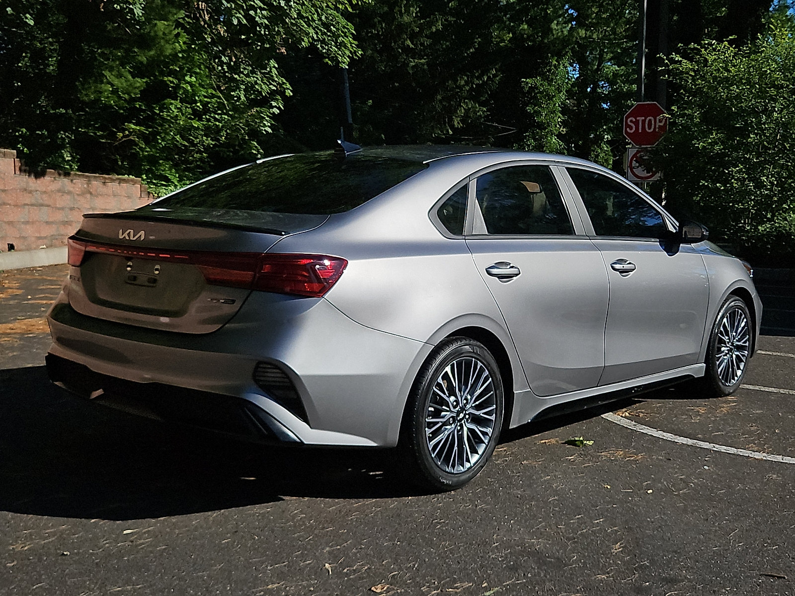 Used 2023 Kia Forte GT-Line FWD image 6