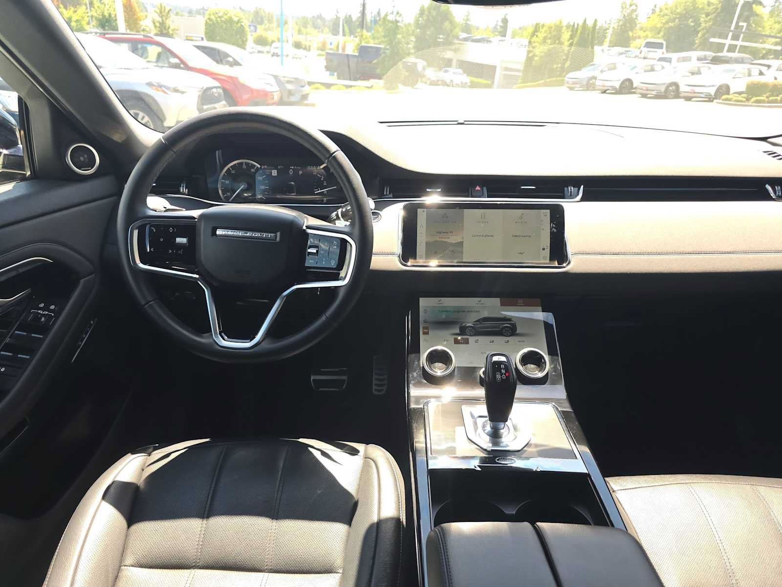 Used 2023 Land Rover Range Rover Evoque R-Dynamic SE AWD/4WD image 18