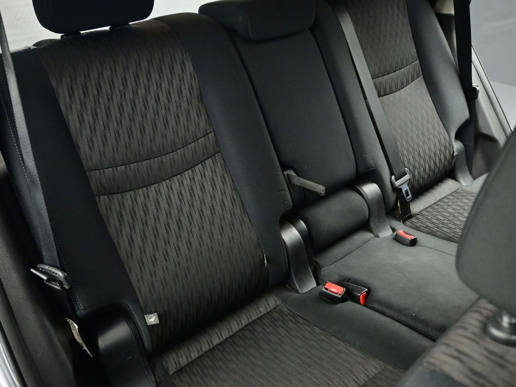 Used 2018 Nissan Rogue SV image 64