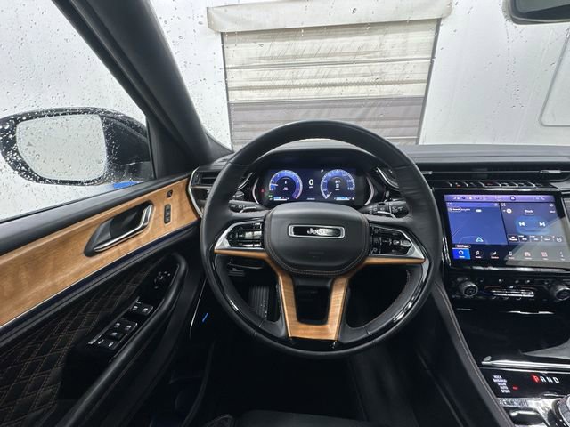 Used 2024 Jeep Grand Cherokee L Summit image 12