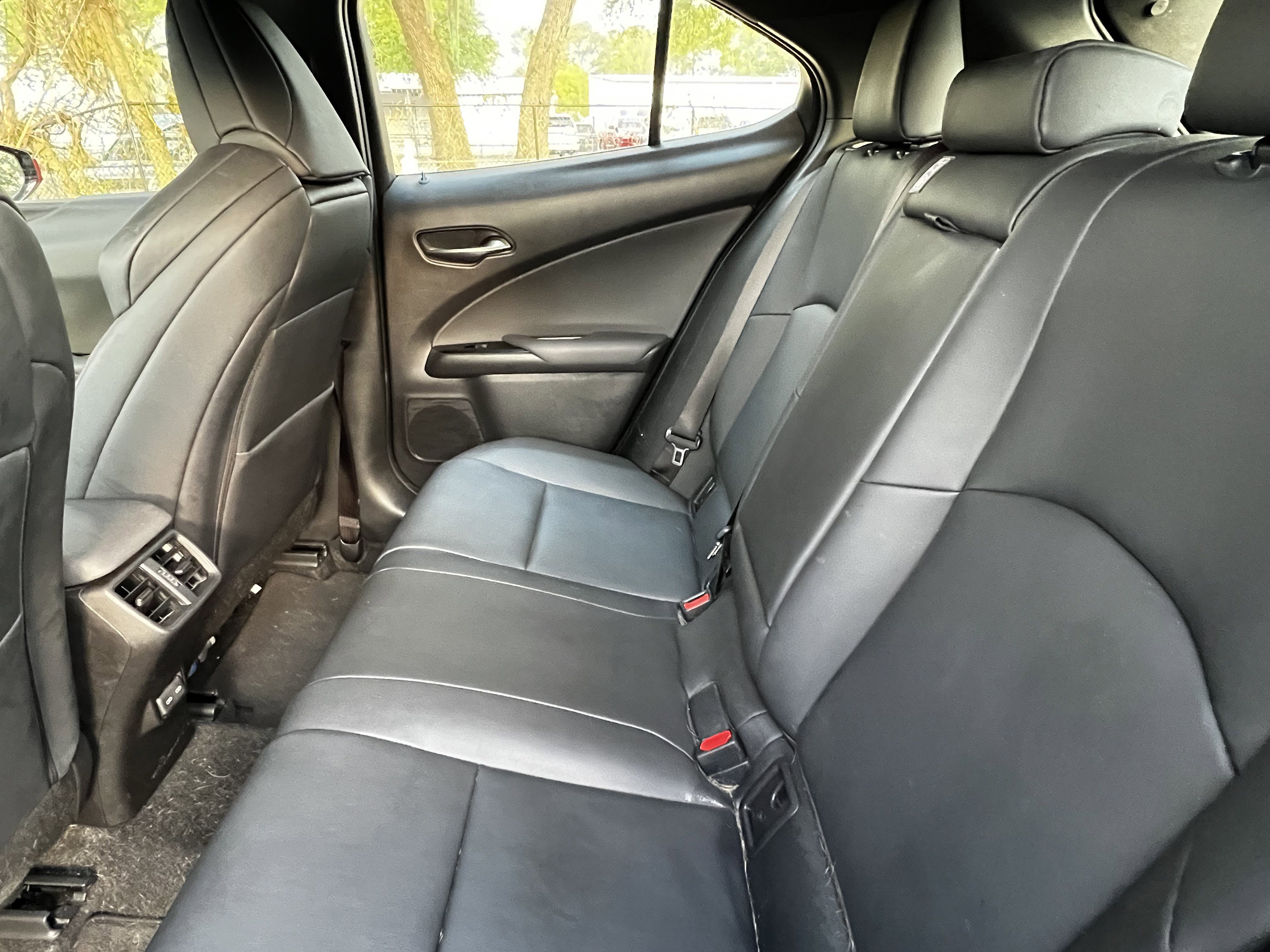 Used 2023 Lexus UX 250h F Sport image 32