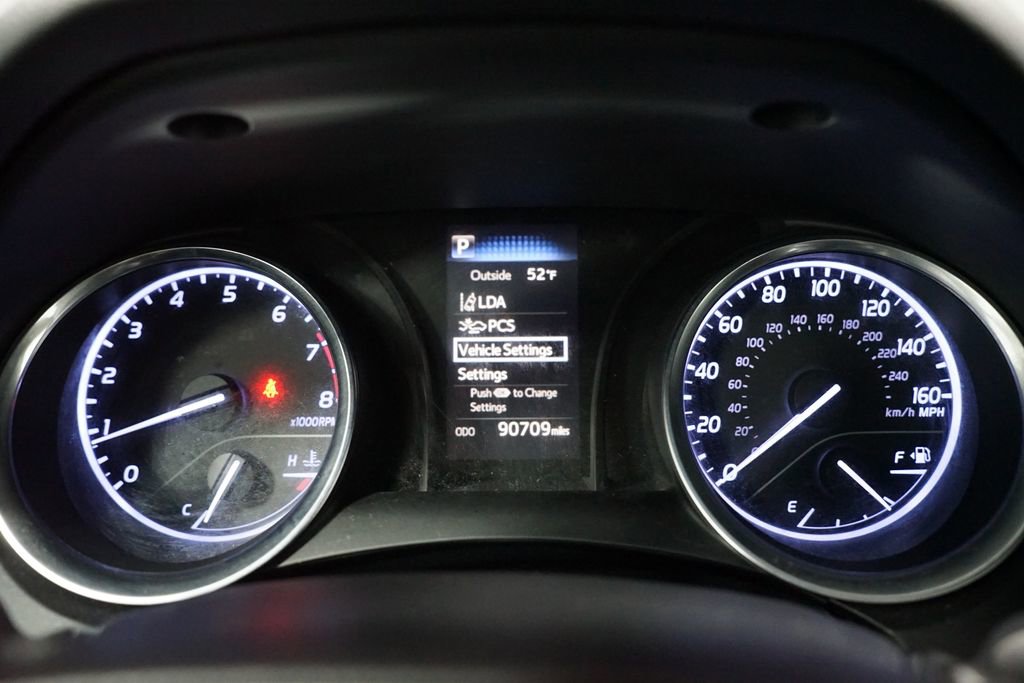 Used 2018 Toyota Camry SE image 16