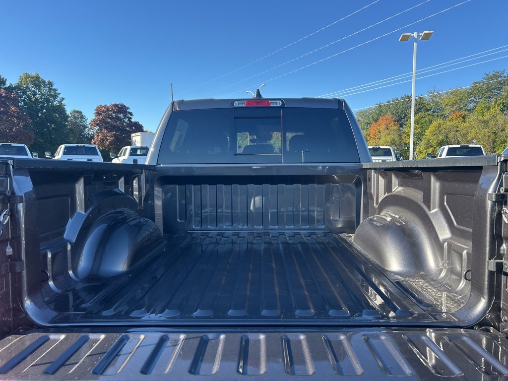 New 2026 RAM 1500 4x4 Crew Cab image 14