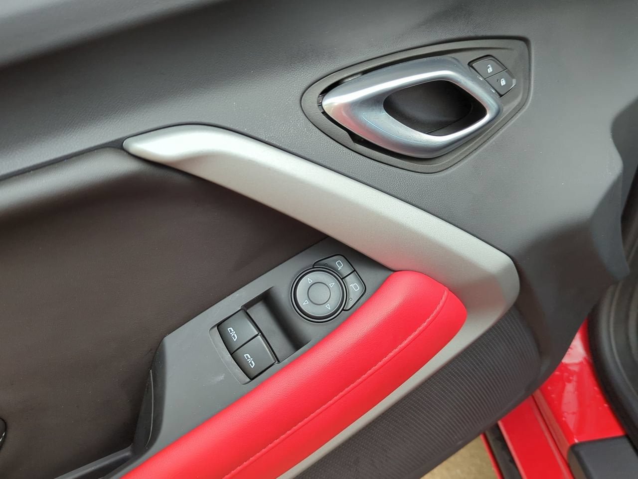 Used 2022 Chevrolet Camaro LT w/ RS Package RWD image 8