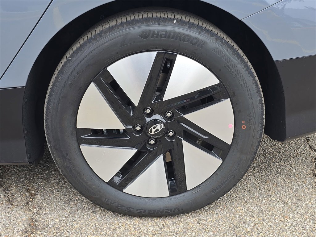 New 2025 Hyundai Ioniq 6 SE image 32