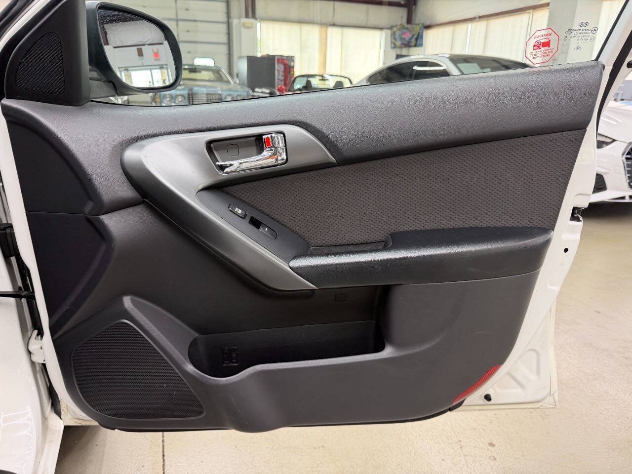 Used 2013 Kia Forte EX FWD image 16