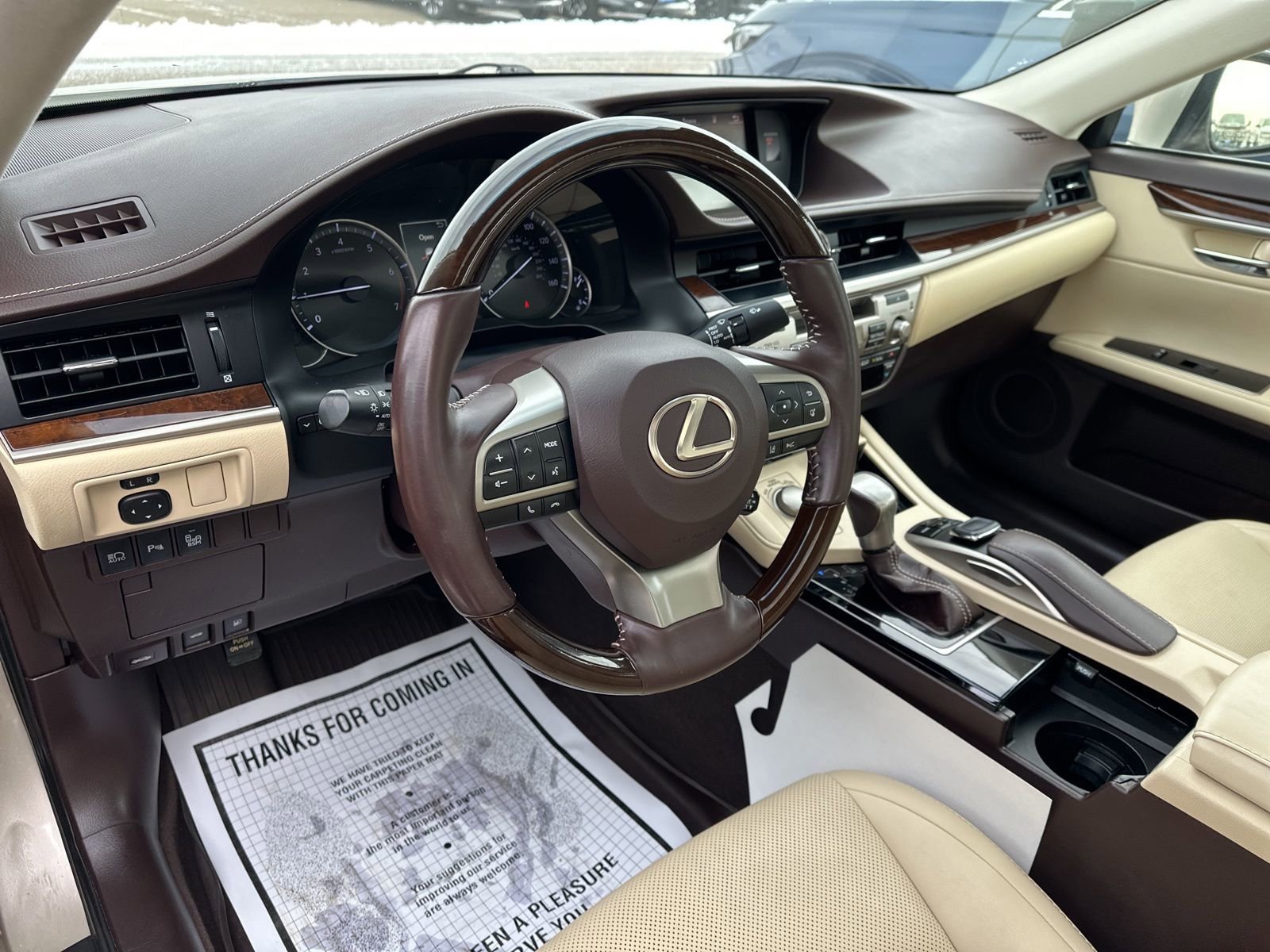 Used 2018 Lexus ES 350 w/ Navigation System Package image 10