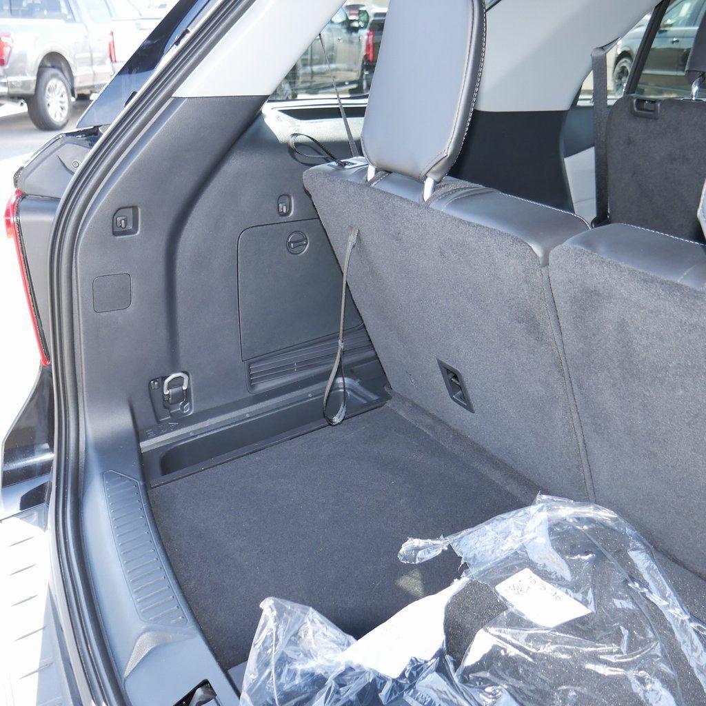 Used 2023 Ford Explorer XLT w/ Equipment Group 202A image 20