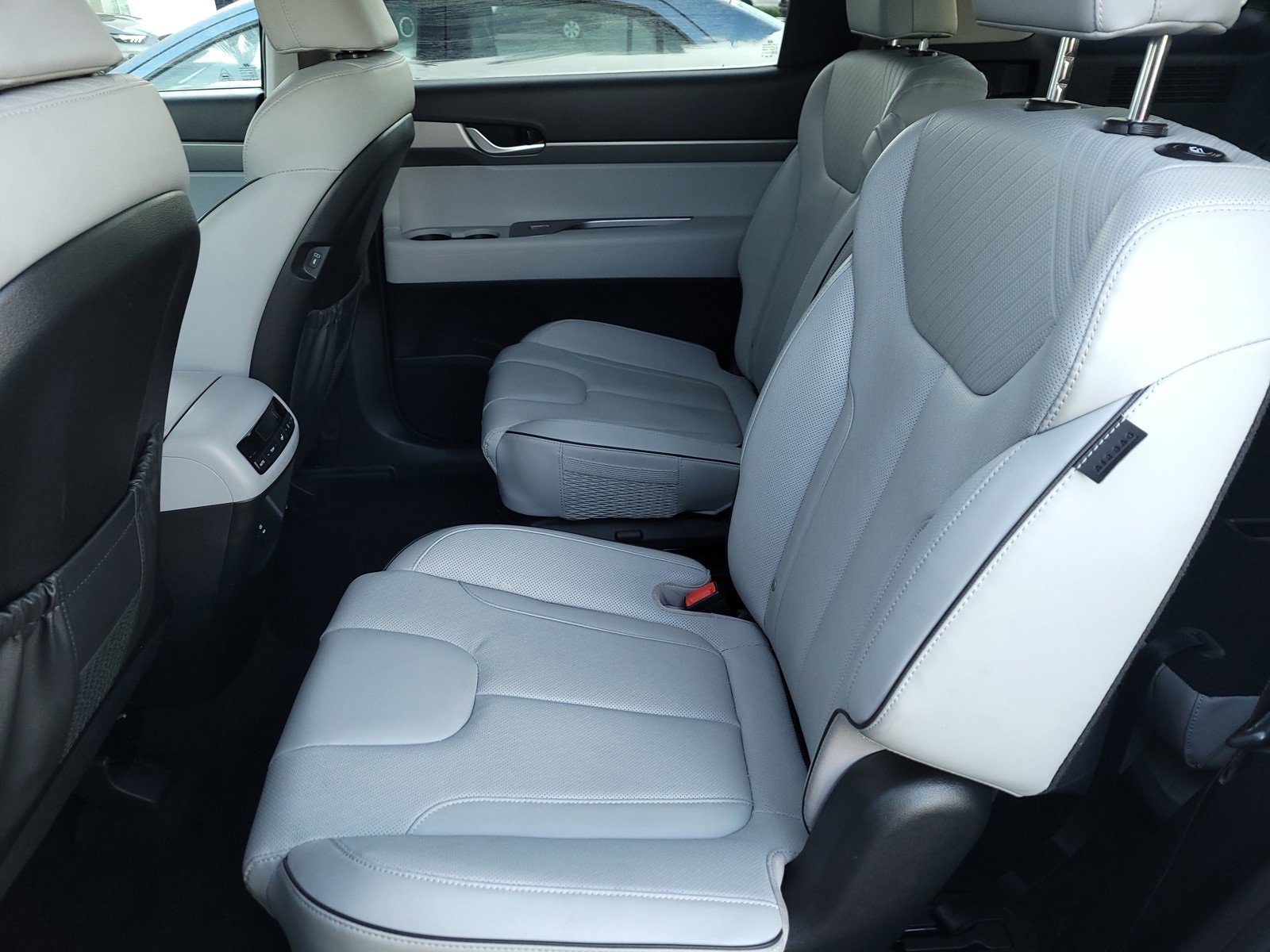 Used 2024 Hyundai Palisade SEL image 11