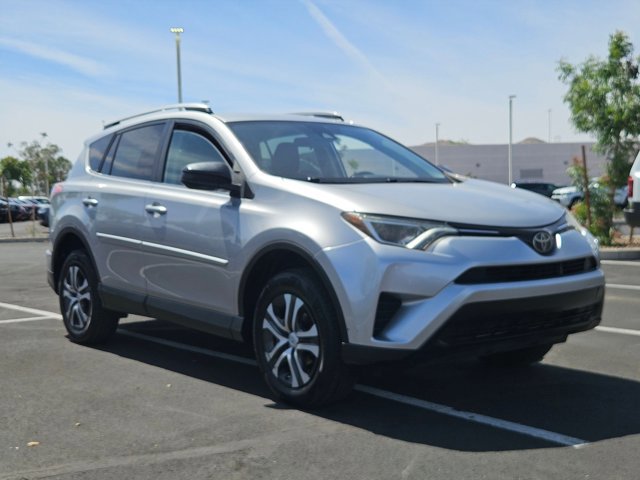 Used 2017 Toyota RAV4 LE FWD image 3