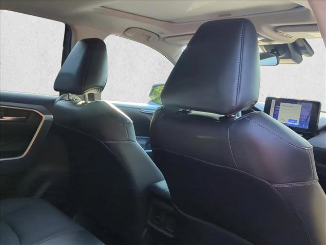 Used 2023 Toyota RAV4 XLE Premium image 19