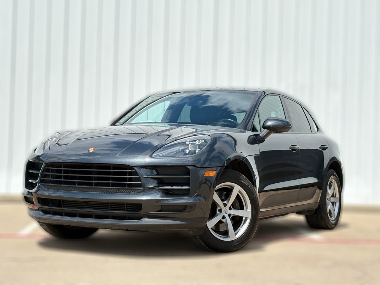 Used 2020 Porsche Macan image 2