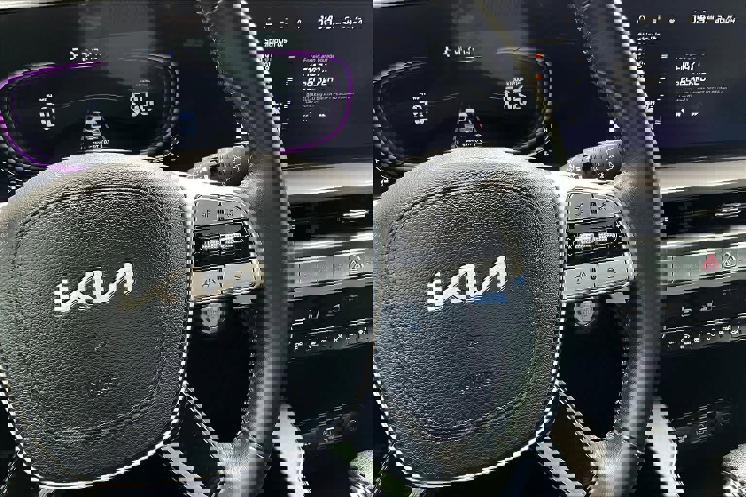 Used 2024 Kia Telluride LX image 23