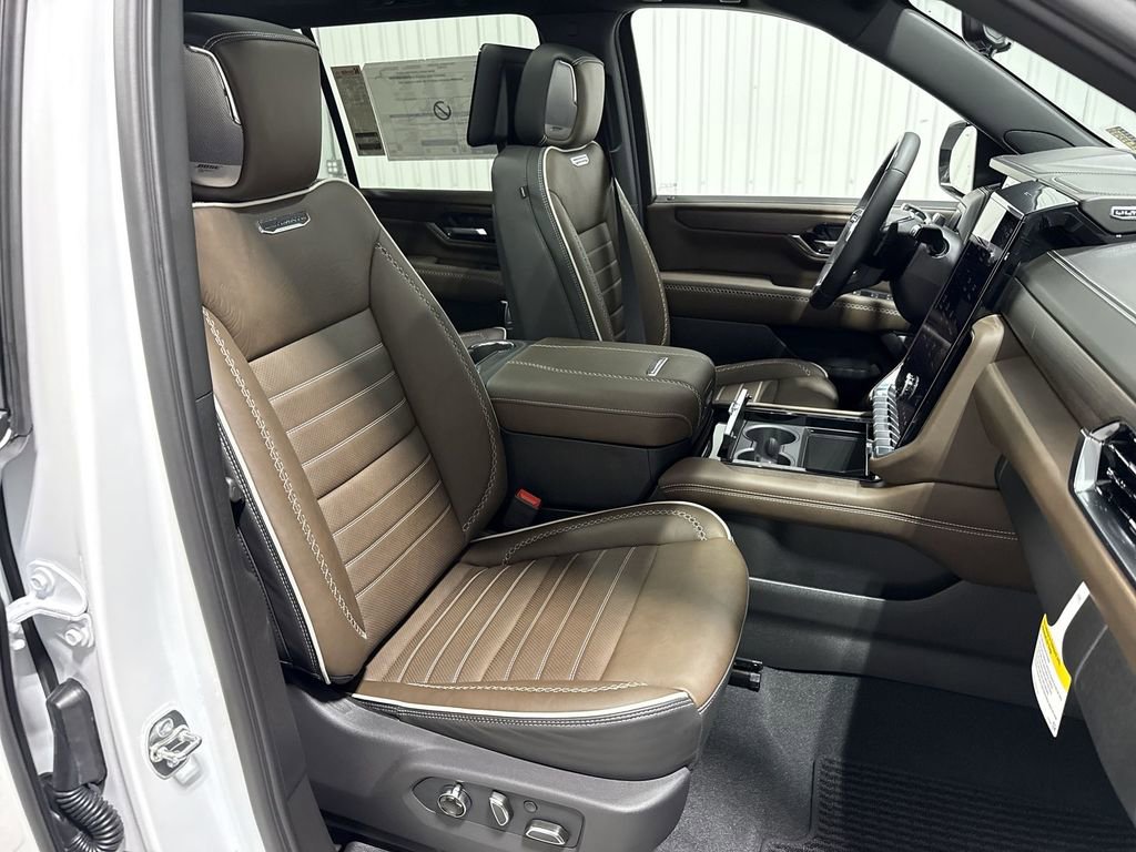 New 2026 GMC Yukon XL Denali Ultimate AWD/4WD image 29
