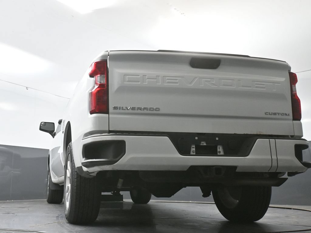 Used 2023 Chevrolet Silverado 1500 Custom AWD/4WD image 24