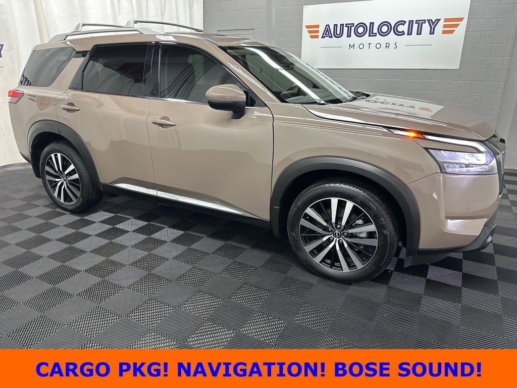 Used 2025 Nissan Pathfinder Platinum w/ Cargo Package image 1