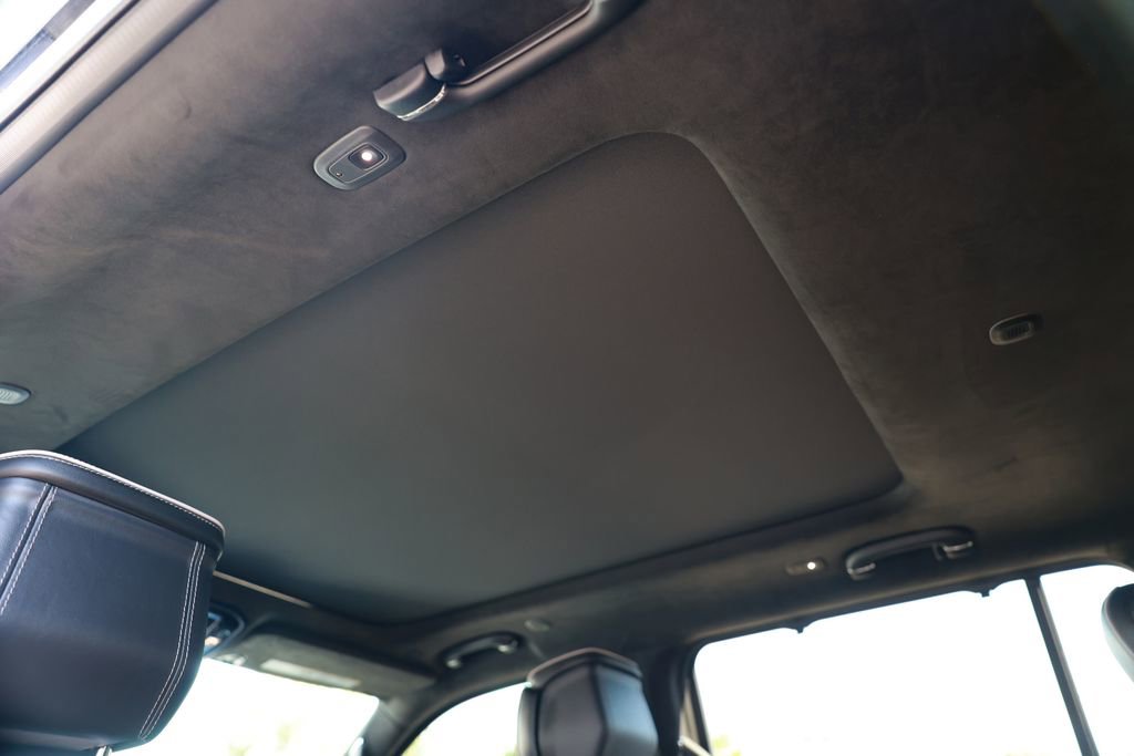 Used 2023 Jeep Grand Wagoneer Series II AWD/4WD image 37