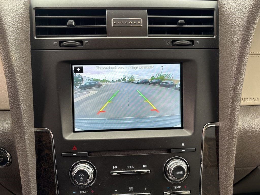 Used 2017 Lincoln Navigator Select image 15