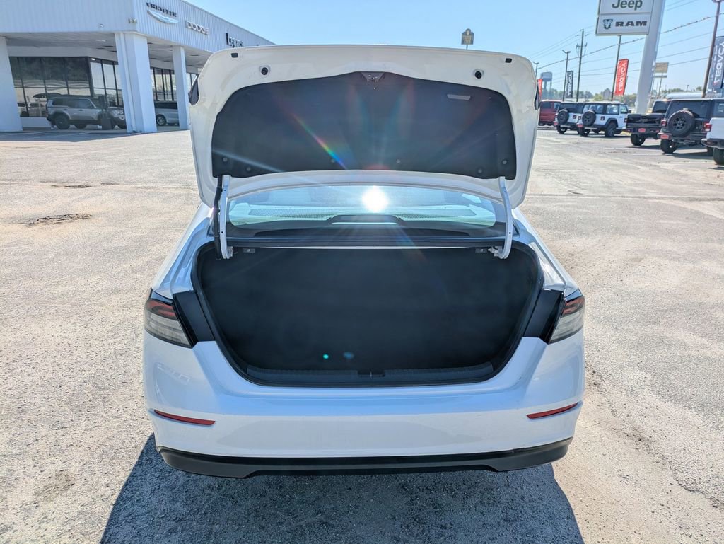 Used 2024 Honda Accord EX image 31