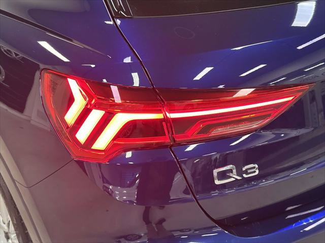 Used 2022 Audi Q3 2.0T Premium w/ Convenience Package image 9