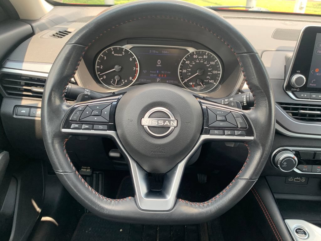 Used 2023 Nissan Altima 2.5 SR FWD image 8