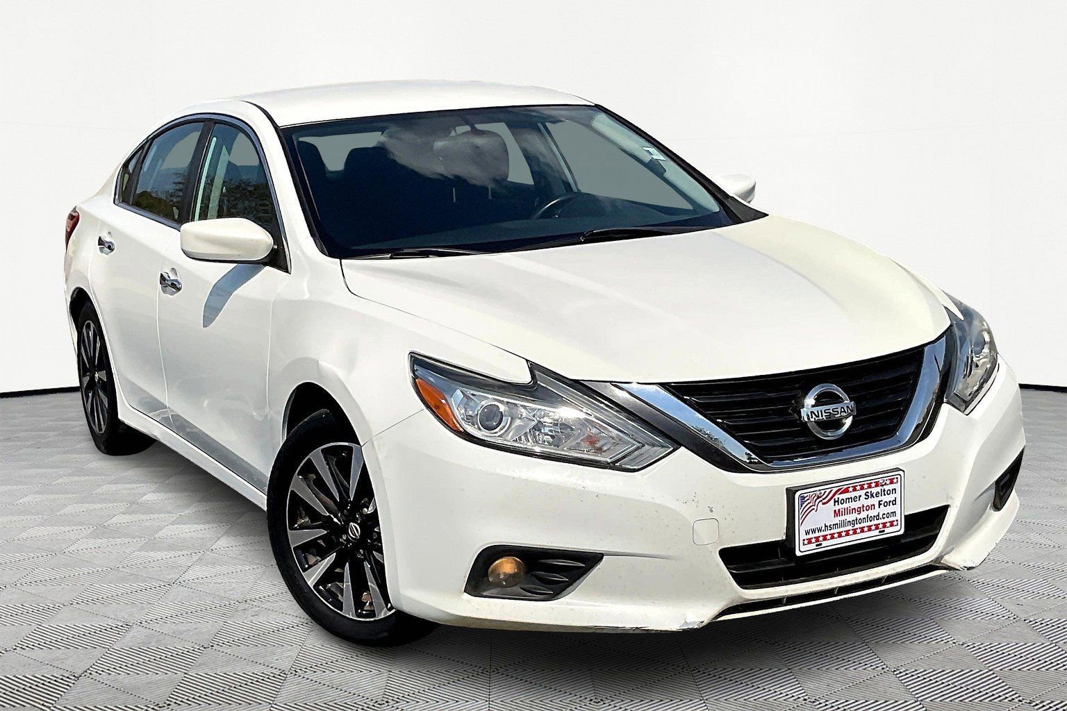 Used 2018 Nissan Altima 2.5 SV image 1