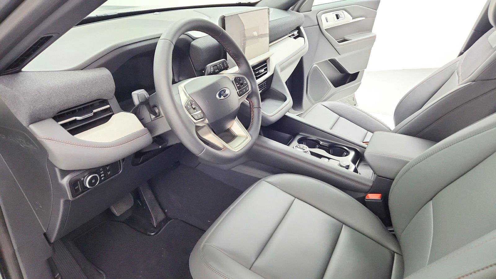 New 2027 Ford Explorer Active w/ Active Comfort Package AWD/4WD image 13