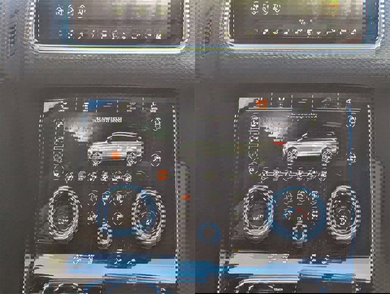 Used 2018 Land Rover Range Rover Velar R-Dynamic SE image 23