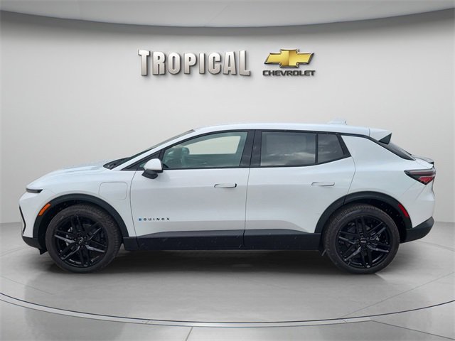 New 2026 Chevrolet Equinox EV LT image 2