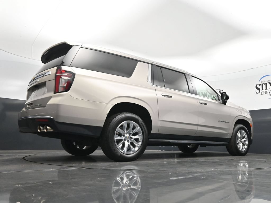 Used 2024 Chevrolet Suburban Premier RWD image 32