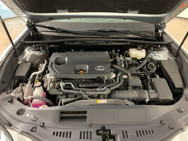 Used 2025 Lexus ES 300h w/ Premium Package image 44