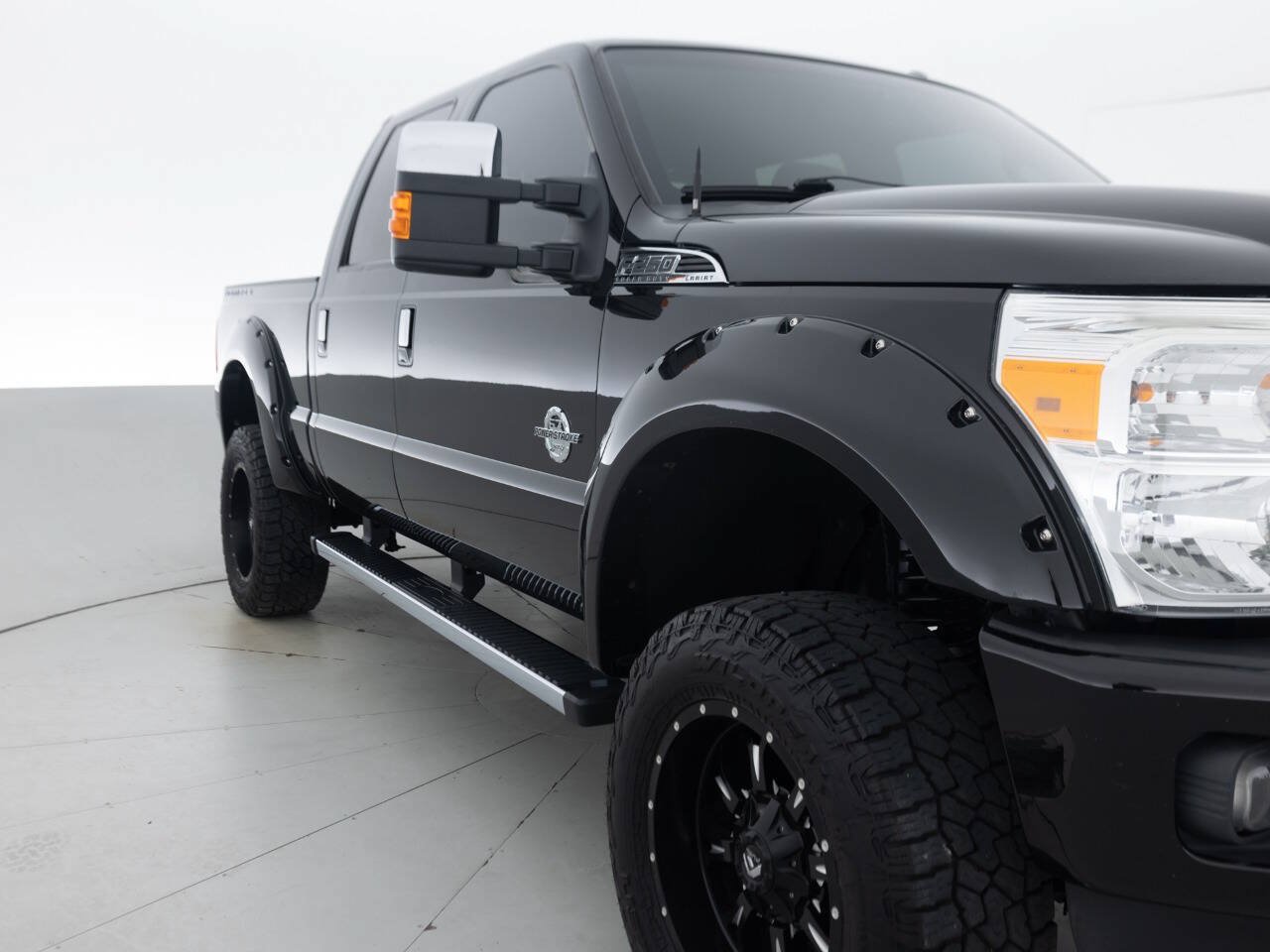 Used 2015 Ford F250 Platinum w/ FX4 Off-Road Package AWD/4WD image 11