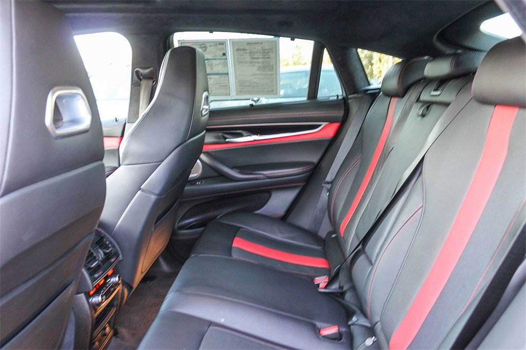 Used 2018 BMW X6 M image 23