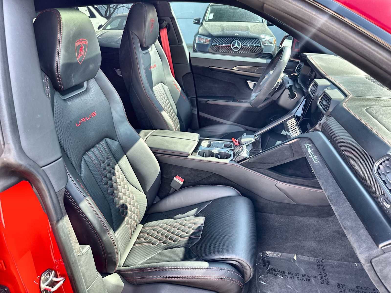 Used 2024 Lamborghini Urus Performante AWD/4WD image 9