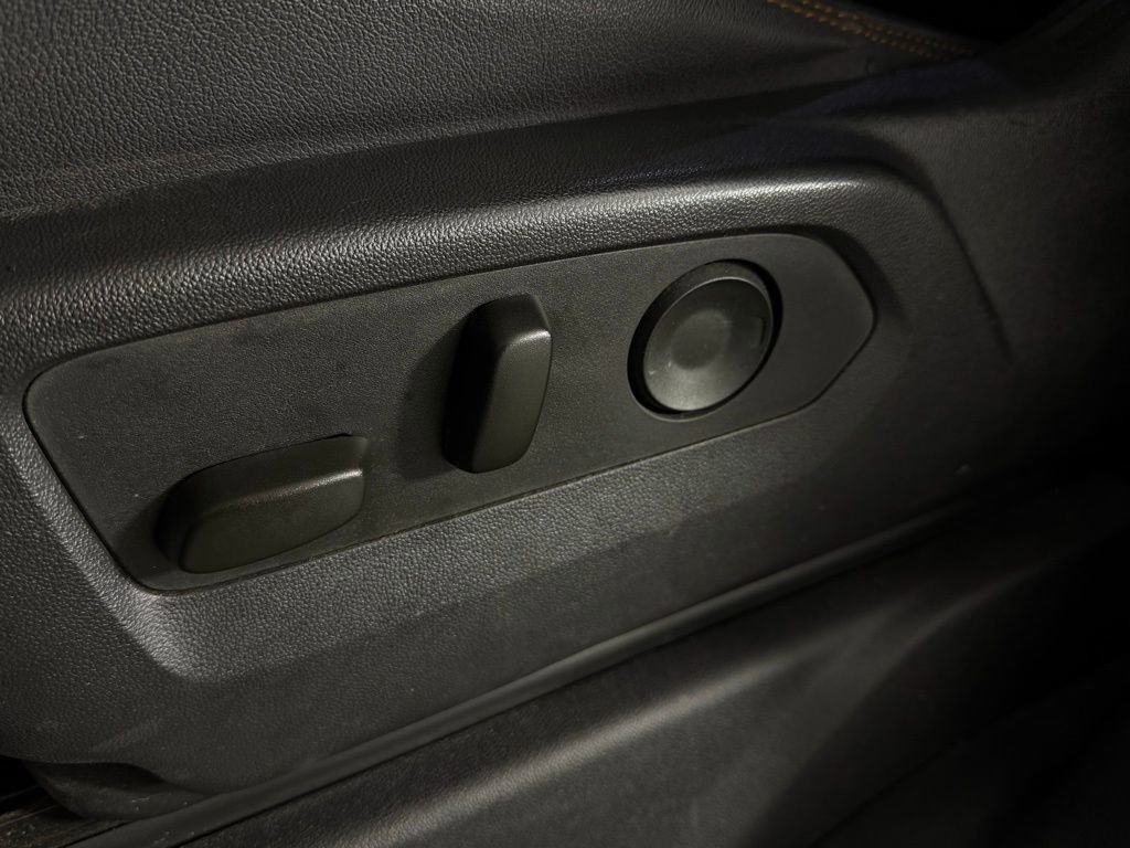 Used 2024 GMC Sierra 1500 AT4 w/ AT4 Premium Package image 22