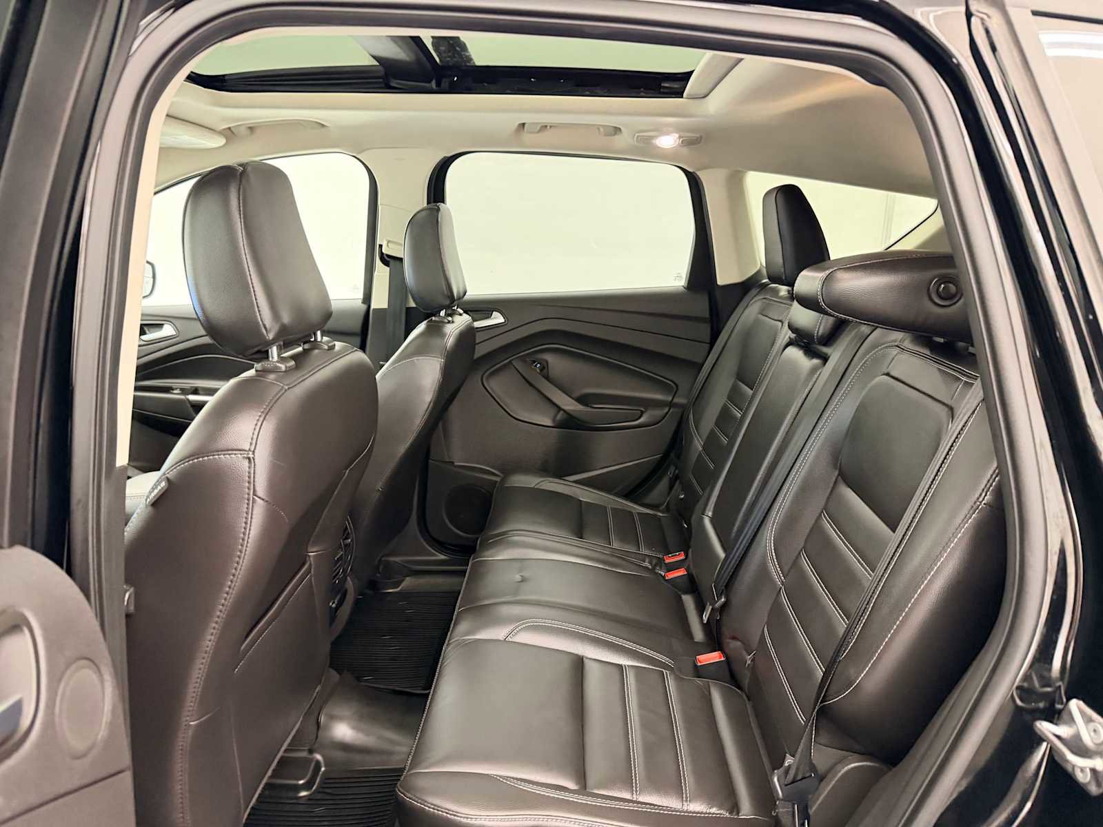 Used 2018 Ford Escape Titanium image 21