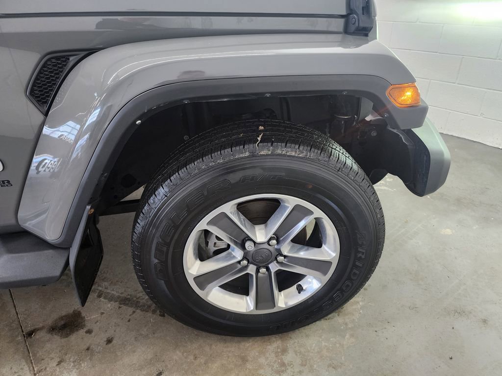 Used 2022 Jeep Wrangler Unlimited Sahara w/ Dual Top Group image 42