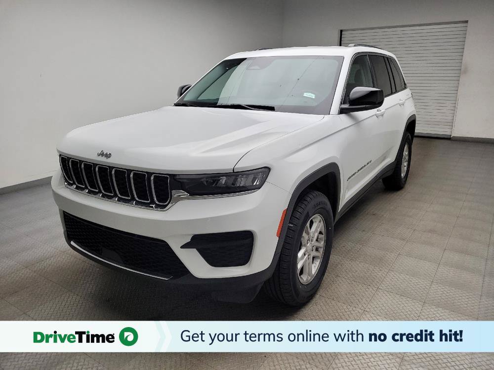 Used 2023 Jeep Grand Cherokee Laredo AWD/4WD image 1